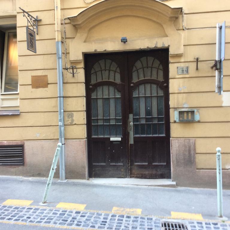 Szundi Szobak Pecs Exterior photo